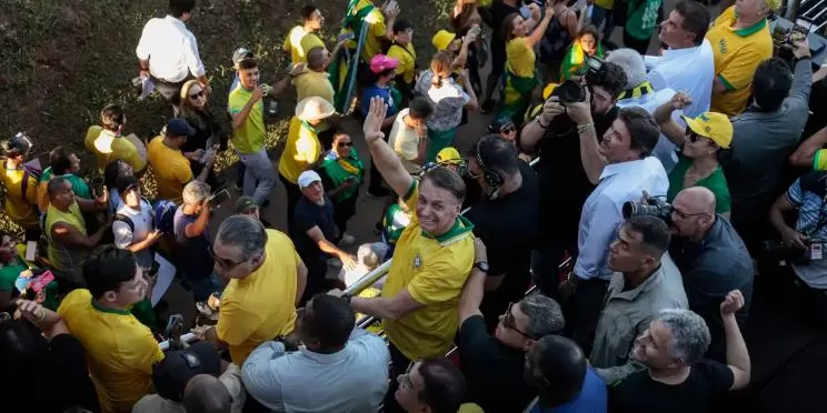 Manifestação em Brasília pede anistia a golpistas com presença de Bolsonaro