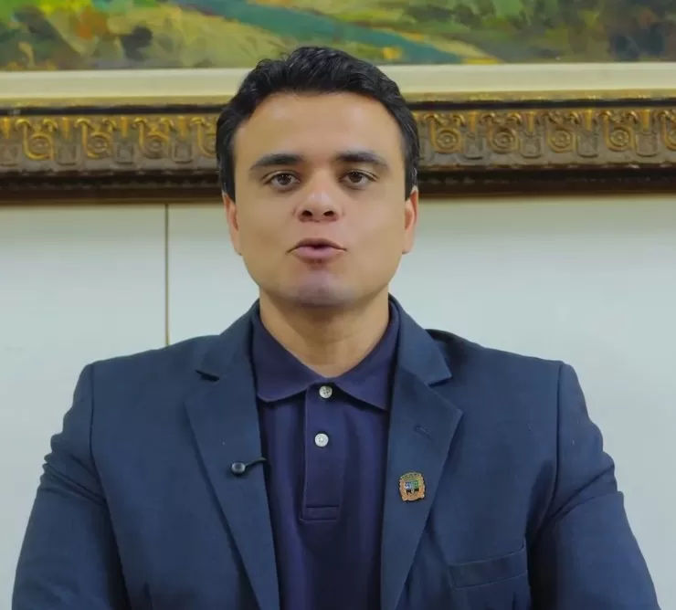 Prefeito de Pedro Leopoldo anuncia reajuste salarial para servidores municipais