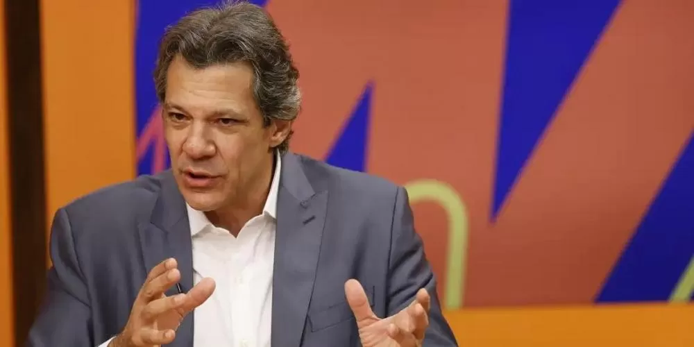 Haddad descarta reajuste no Bolsa Família e nega pacote para aumentar popularidade do governo