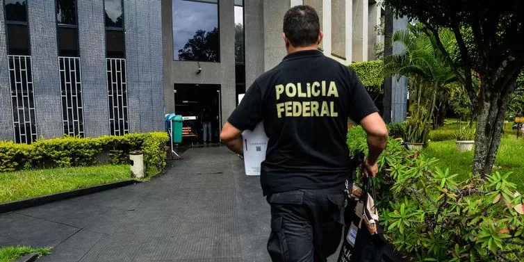 Concurso da Polícia Federal oferece mil vagas com salários de até R$ 26,8 mil