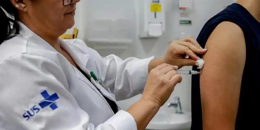 Vacinação contra gripe será reforçada em BH com oito novos pontos neste sábado
