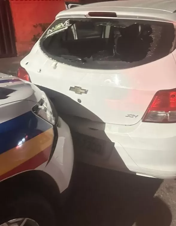 Polícia Militar recupera carro roubado de motorista de aplicativo após perseguição em Lagoa Santa