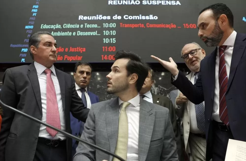 ALMG limita entrega de ativos à União e à iniciativa privada, afirma Tadeuzinho