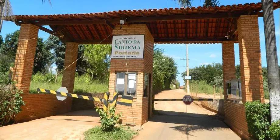 Idoso desaparecido é encontrado morto e enterrado em mata de condomínio em Jaboticatubas