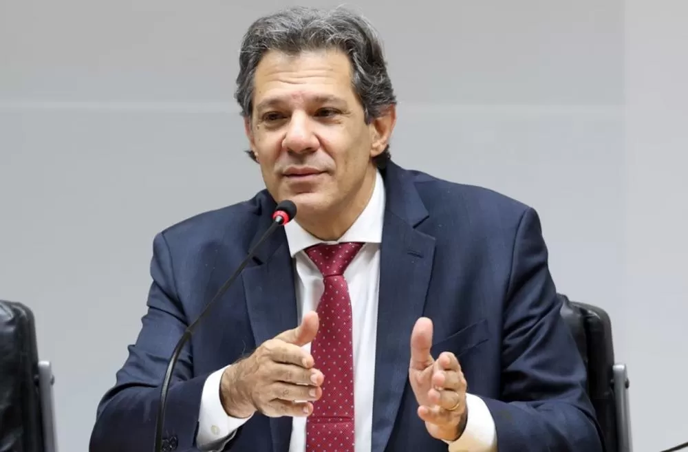 Haddad promete solução para impasse do IOF até terça e defende foco em reformas estruturais