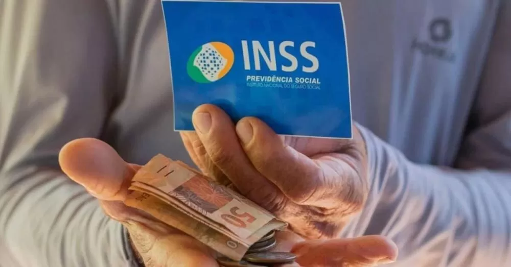 Justiça bloqueia R$ 23,8 milhões de suspeitos de fraude contra aposentados do INSS