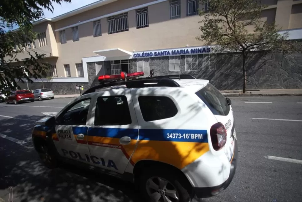 Alunas de escola particular de BH denunciam venda de nudes falsos feitos com Inteligência Artificial