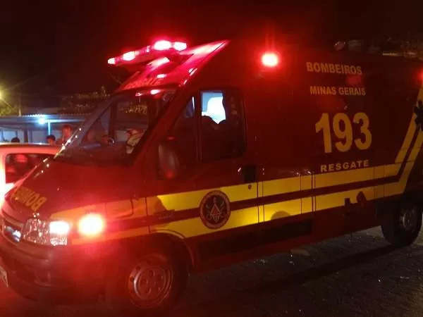 Mulher morre atropelada na MG-424, em Vespasiano, na noite de domingo