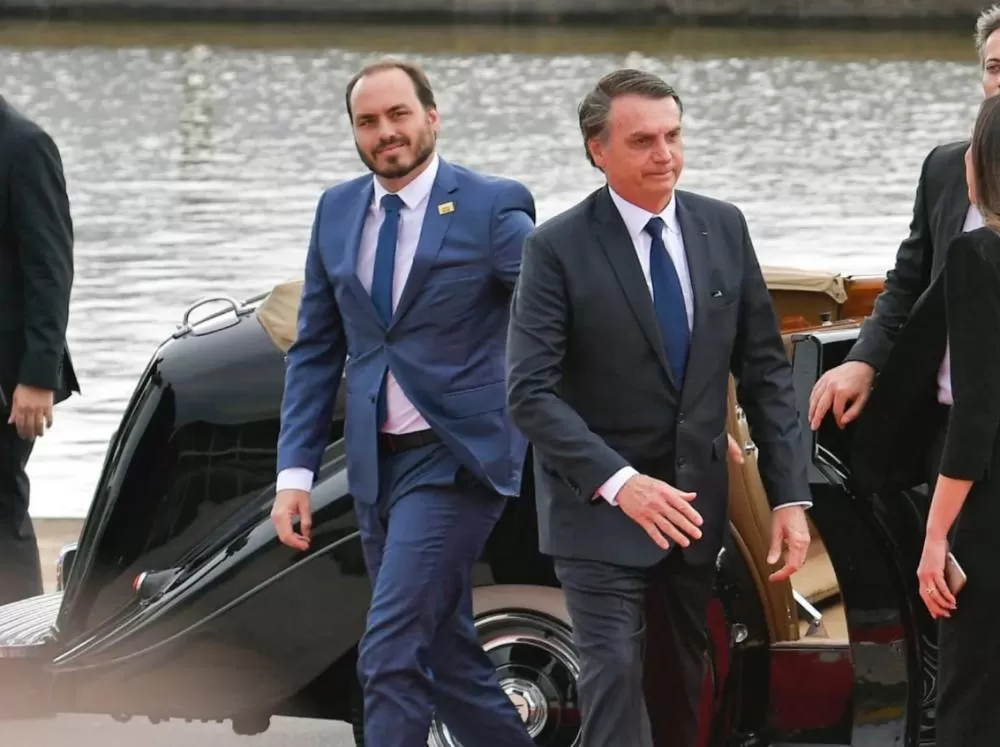 PF indicia Bolsonaro, Carlos, Ramagem e mais de 30 por esquema de espionagem na ‘Abin paralela’