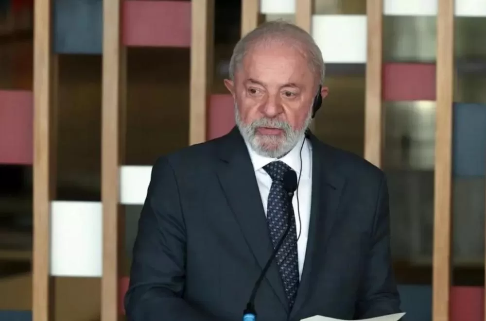 Lula defende mudanças no IOF e afirma que medida promove justiça fiscal
