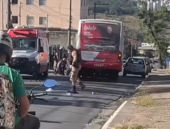 Acidente com ônibus deixa uma vítima fatal em cruzamento de Vespasiano