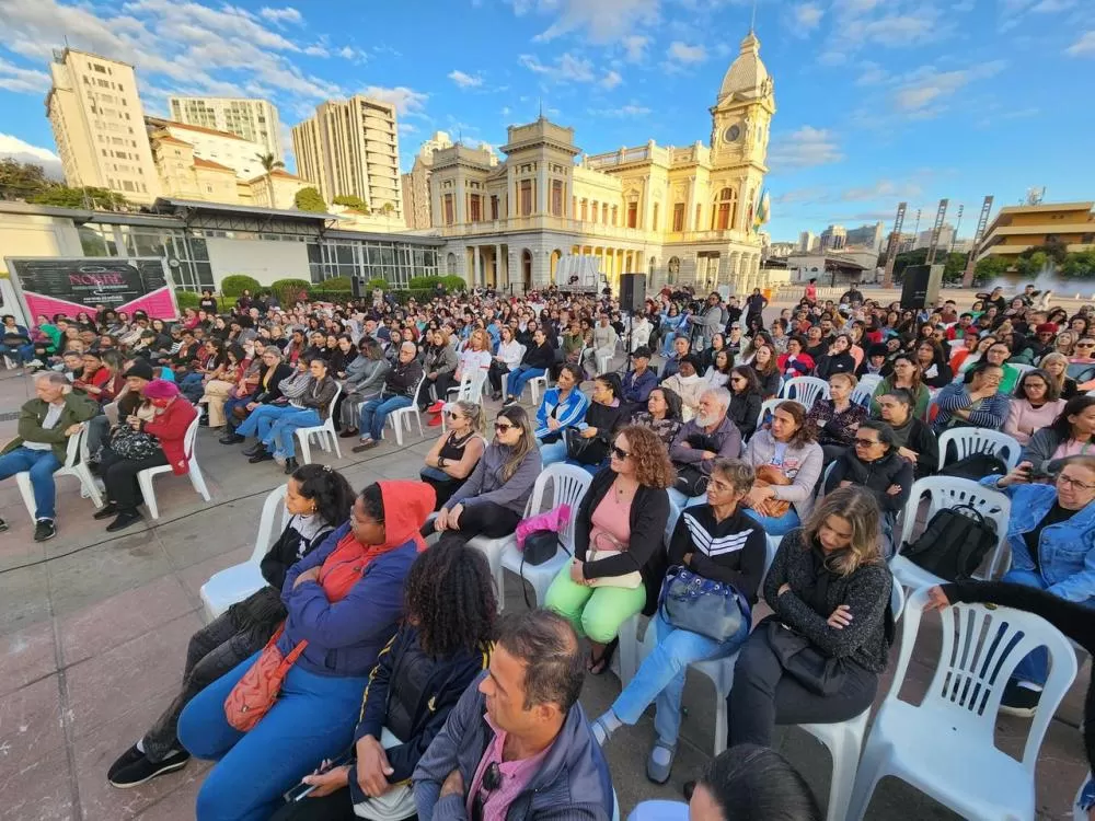 Professores municipais de BH encerram greve após 29 dias de paralisação