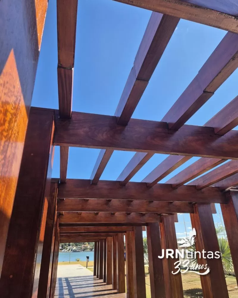 JRN Tintas presenteia Lagoa Santa com revitalização do deck do Areião