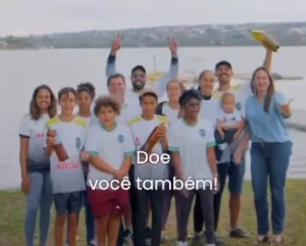 Escola de Canoagem de Lagoa Santa arrecada óleo de cozinha usado para financiar jovens atletas