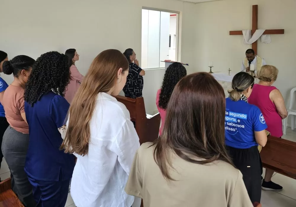 1ª Missa é celebrada na Capela do Hospital Lindouro Avelar