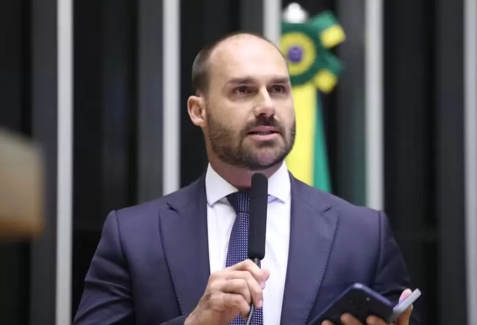 Petistas pedem prisão de Eduardo Bolsonaro por articulações com Trump contra o STF