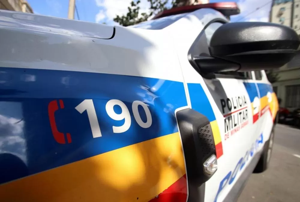 Dupla é morta a tiros dentro de bar em Santa Luzia