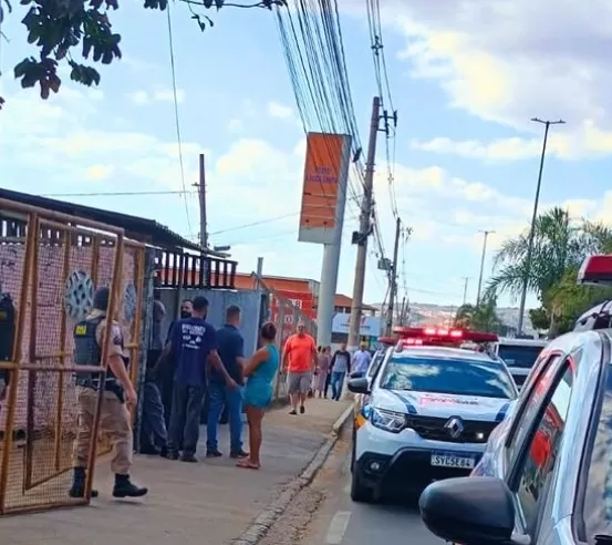 Homem é executado a tiros dentro de borracharia em Lagoa Santa