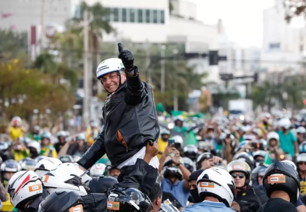Bolsonaro deve participar de motociata em Brasília mesmo usando tornozeleira eletrônica