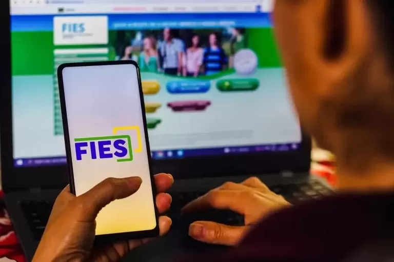 MEC autoriza renegociação de dívidas do Fies para contratos desde 2018 com parcelamento e descontos