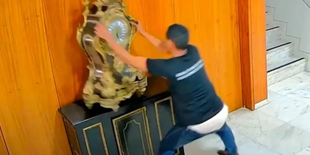 STF reduz pena de condenado por destruir relógio histórico durante invasão ao Planalto