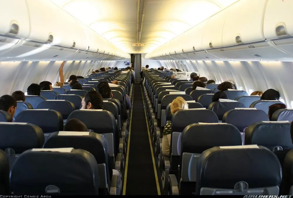 Justiça de MG condena companhia aérea após passageira perder voo internacional