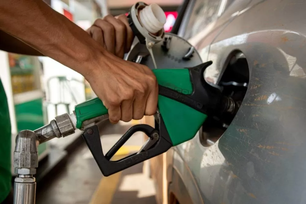 Gasolina com 30% de etanol começa a valer hoje, mas sem alívio no bolso do consumidor