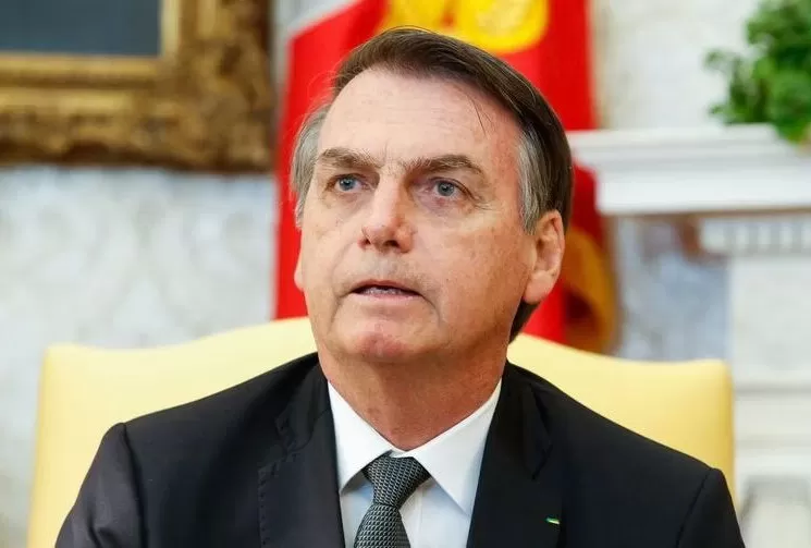Bolsonaro é colocado em prisão domiciliar por decisão do STF