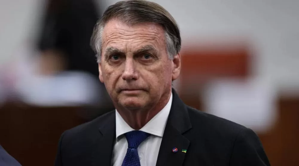 Defesa de Bolsonaro prepara recurso contra prisão domiciliar determinada pelo STF