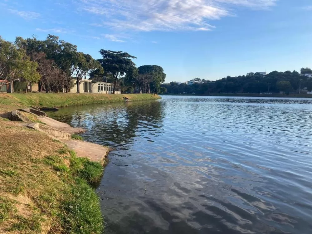 Prefeitura de BH aponta variação de aceitável a ótima na qualidade da água da Lagoa da Pampulha 