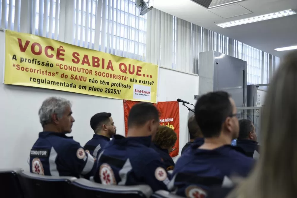 Trabalhadores do Samu ameaçam suspender atendimentos em Minas