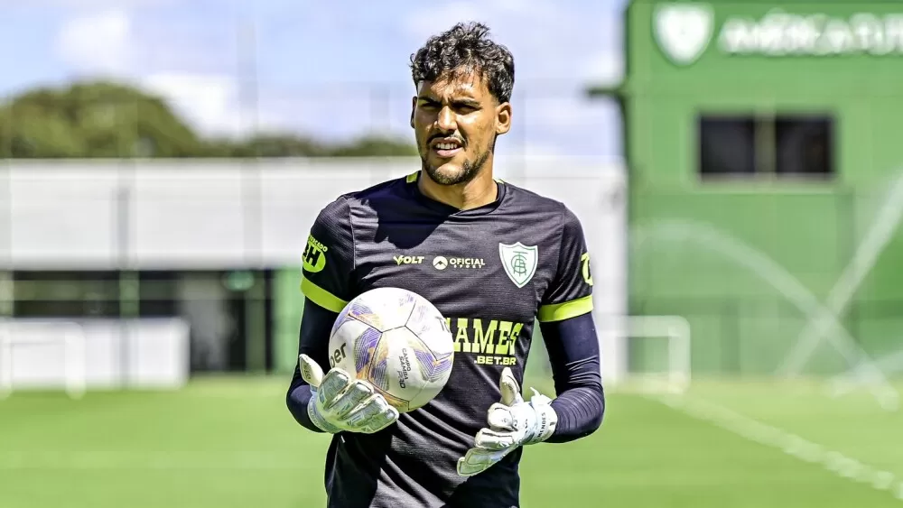 Matheus Mendes, goleiro do Atlético, deixa América e viaja para acertar com clube europeu