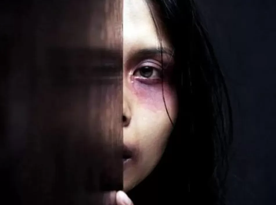 Feminicídios por arma de fogo crescem 45% em 2025, aponta levantamento