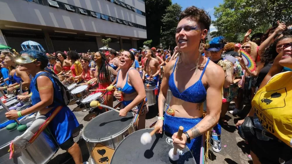 Blocos de Carnaval animam Virada Cultural de Belo Horizonte