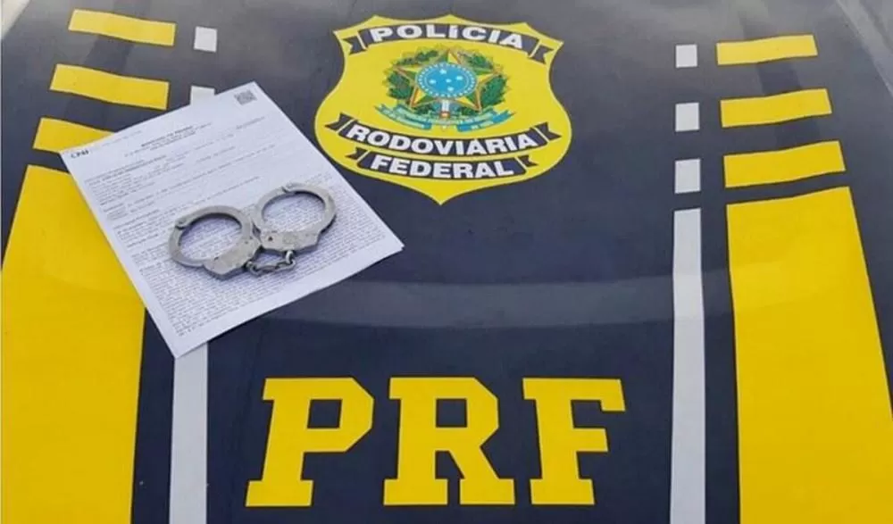 Foragido é preso após pedir informações em posto da PRF no Sul de Minas