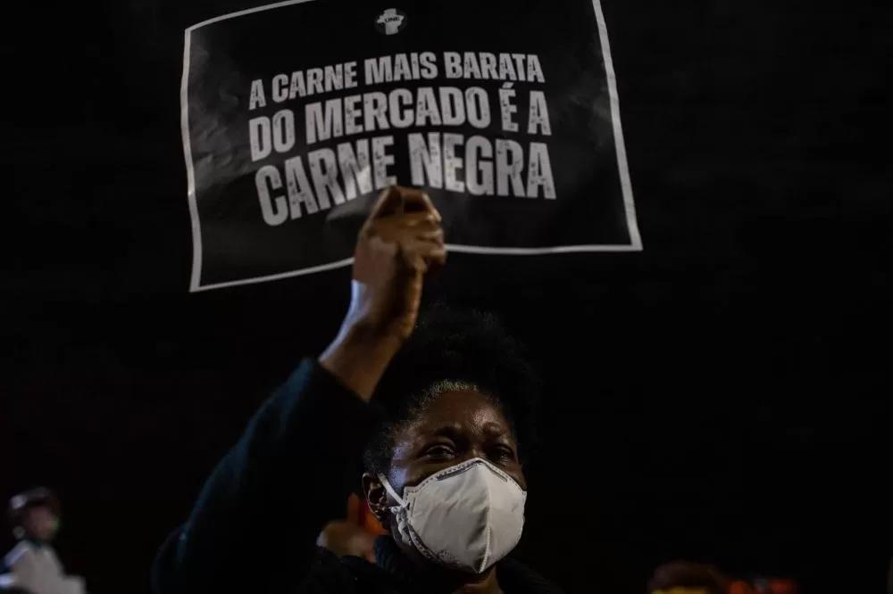 Mortes violentas afetam sobretudo jovens negros no Brasil, aponta Fiocruz