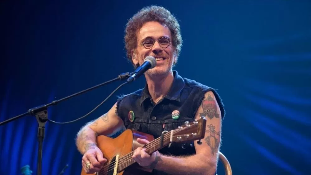 Nando Reis se apresenta gratuitamente em Contagem nesta quinta-feira, 28 de agosto