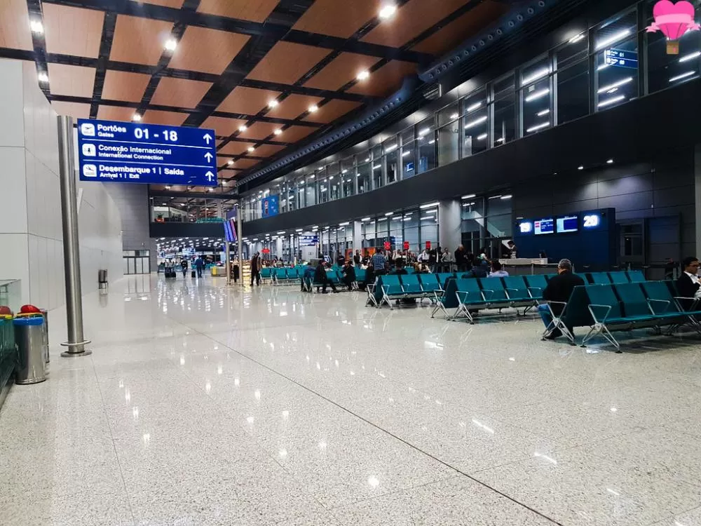 Condenada por atos de 8 de janeiro é detida em Confins após deportação dos EUA