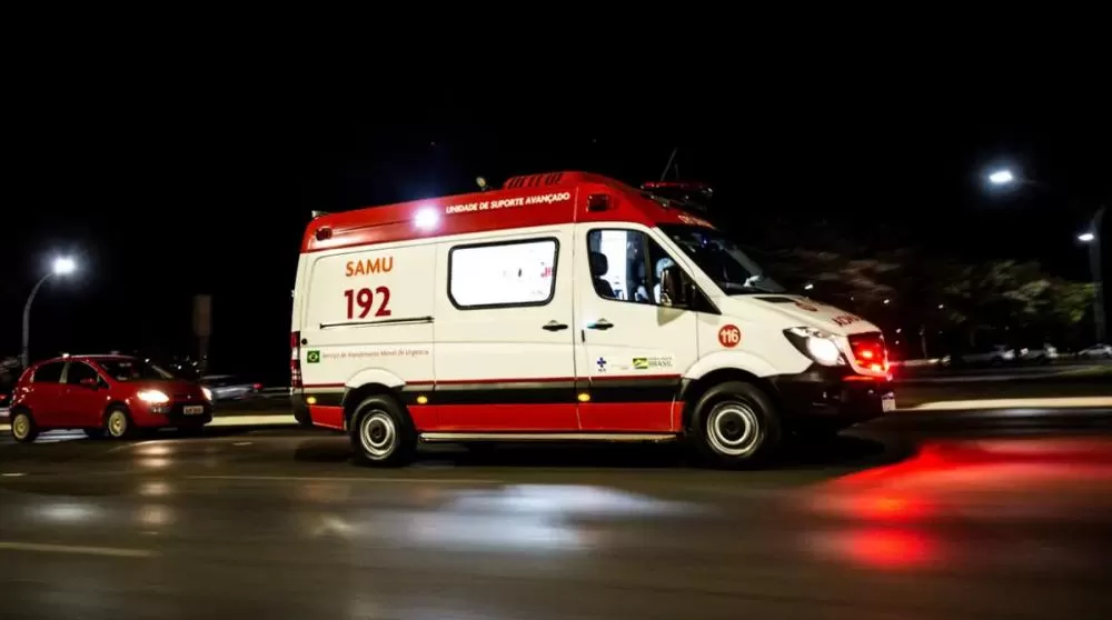 Demissão de técnica de enfermagem é mantida por parar ambulância em confraternização