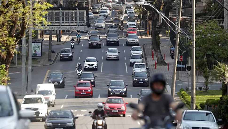 Governo Federal estuda reduzir limites de velocidade em áreas urbanas