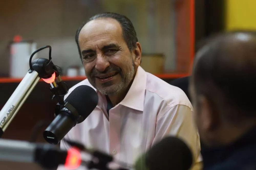 Alexandre Kalil filia-se ao PDT e mira disputa pelo governo de Minas em 2026