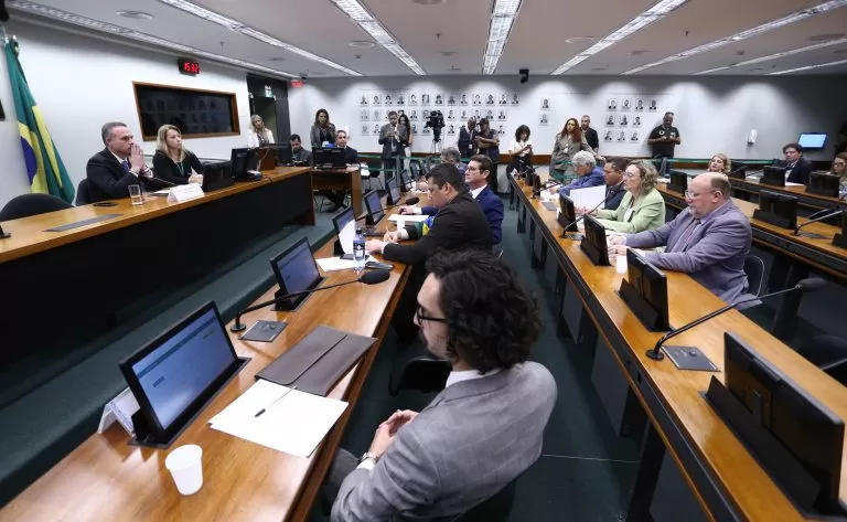 Câmara inicia 14 processos contra deputados por quebra de decoro