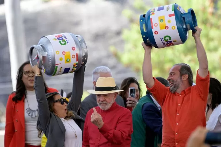 Programa Gás do Povo vai beneficiar mais de 1,2 milhão de famílias em Minas Gerais