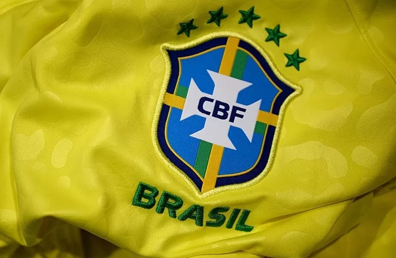 Governo Lula lança campanha para “reviver” uso da camisa verde e amarela