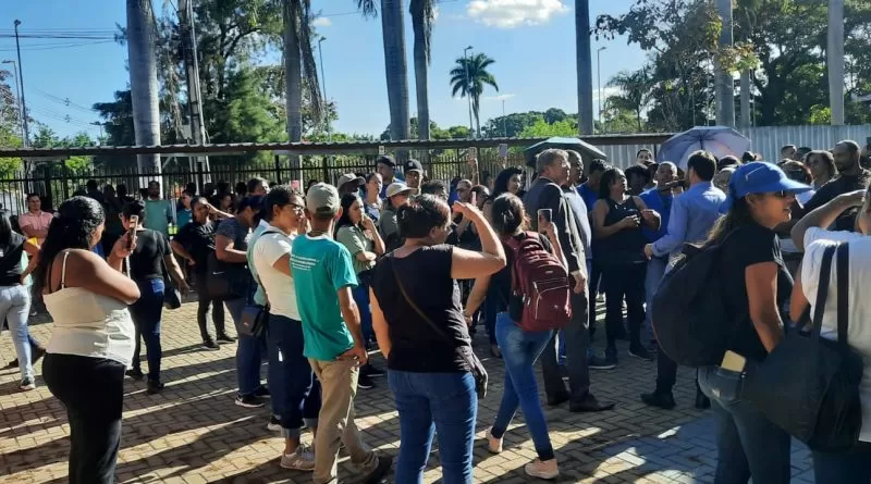 Mobilização dos agentes de Ribeirão das Neves cresce e ganha apoio de vereadores