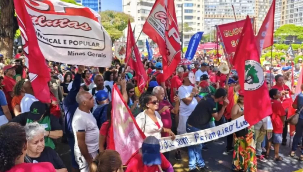 ´Grito dos Excluídos´ reúne manifestantes no 7 de Setembro em Belo Horizonte