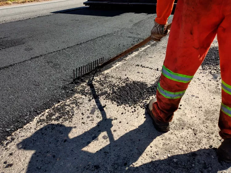 Via Cristais avança em obras de recapeamento na BR-040 em 14 municípios mineiros