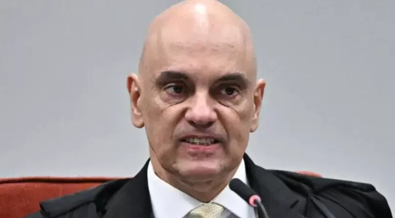 Moraes vota pela condenação de Bolsonaro e aliados em julgamento no STF