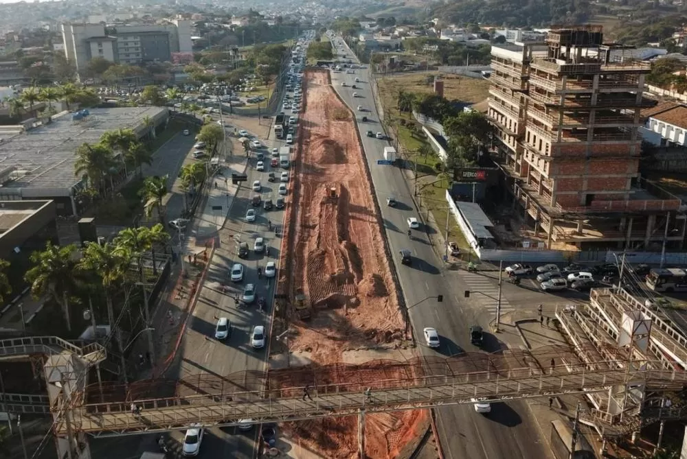 Construção de trincheira na Cristiano Machado vai alterar trânsito em Belo Horizonte