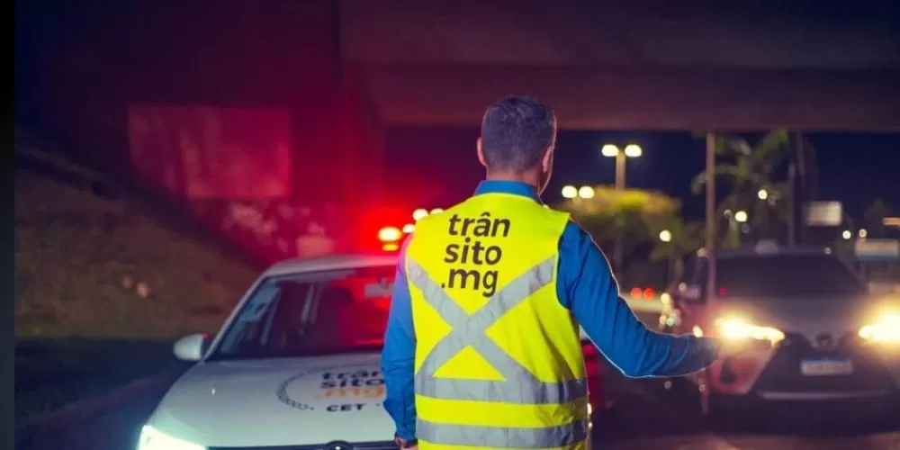 Motoristas poderão quitar IPVA vencido durante blitz em Minas a partir de segunda-feira